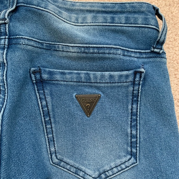 Low Rise Guess Jeans - Picture 5 of 5